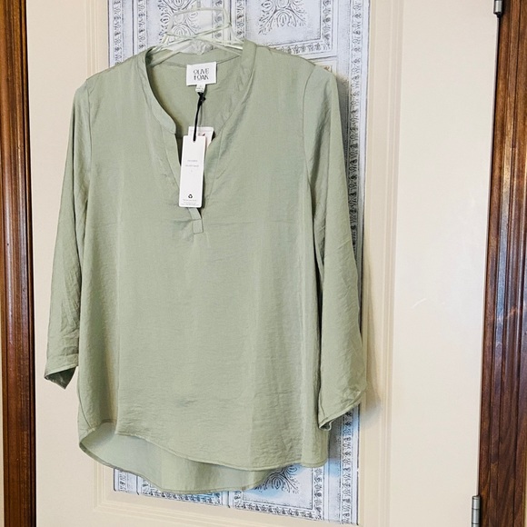 🍀NWT Oak&Olive Sz-L Light, Soft, Flowing Fabric- Beautiful Neutral Soft Green🍀 - Picture 9 of 16
